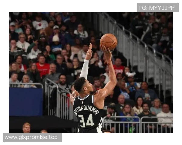 字母哥赛场爆发小插曲，裁判如何处理？