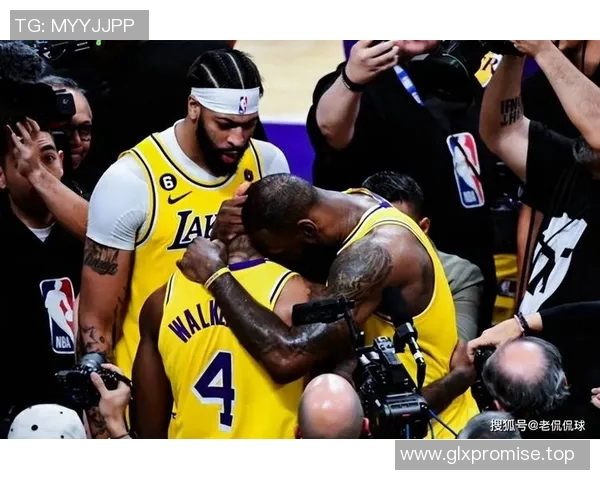 湖人深夜发文,疑似回应转会传闻